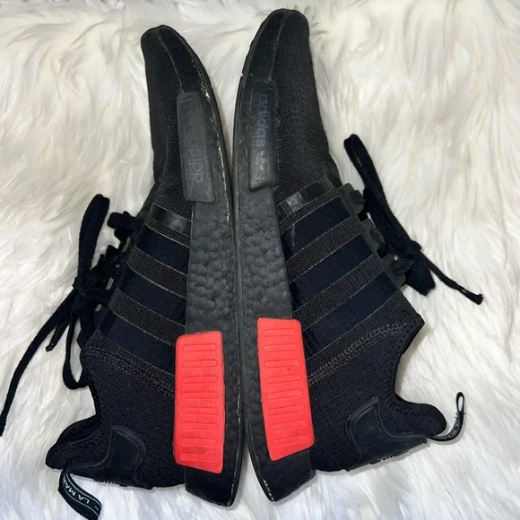 Adidas NMD R1 Core Men’s Black/Solar Red Sneaker Sz 11 - Picture 1 of 12